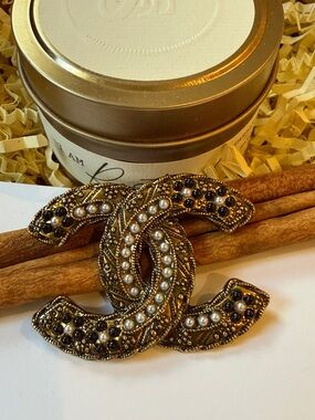 Fashion, Jewelry Gold-Tone Pearl & Black Crystal Brooch